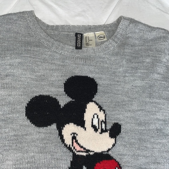 HM Disney collection Mickey Mouse sweater size MEDIUM - Picture 4 of 5